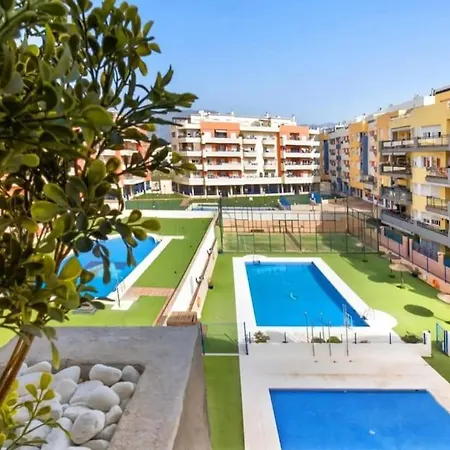 Cozy In 4p. * Fuengirola